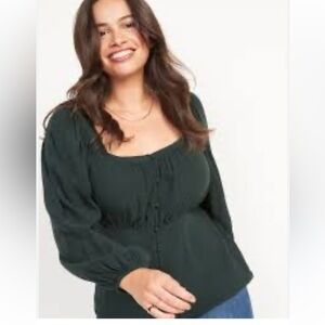 Old Navy Square-Neck button front long sleeve blouse